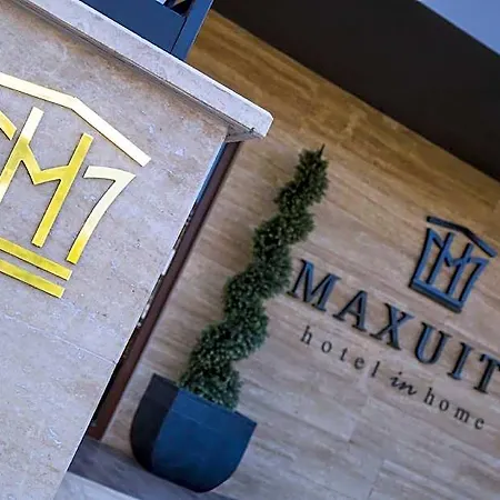 Maxuite In فندق